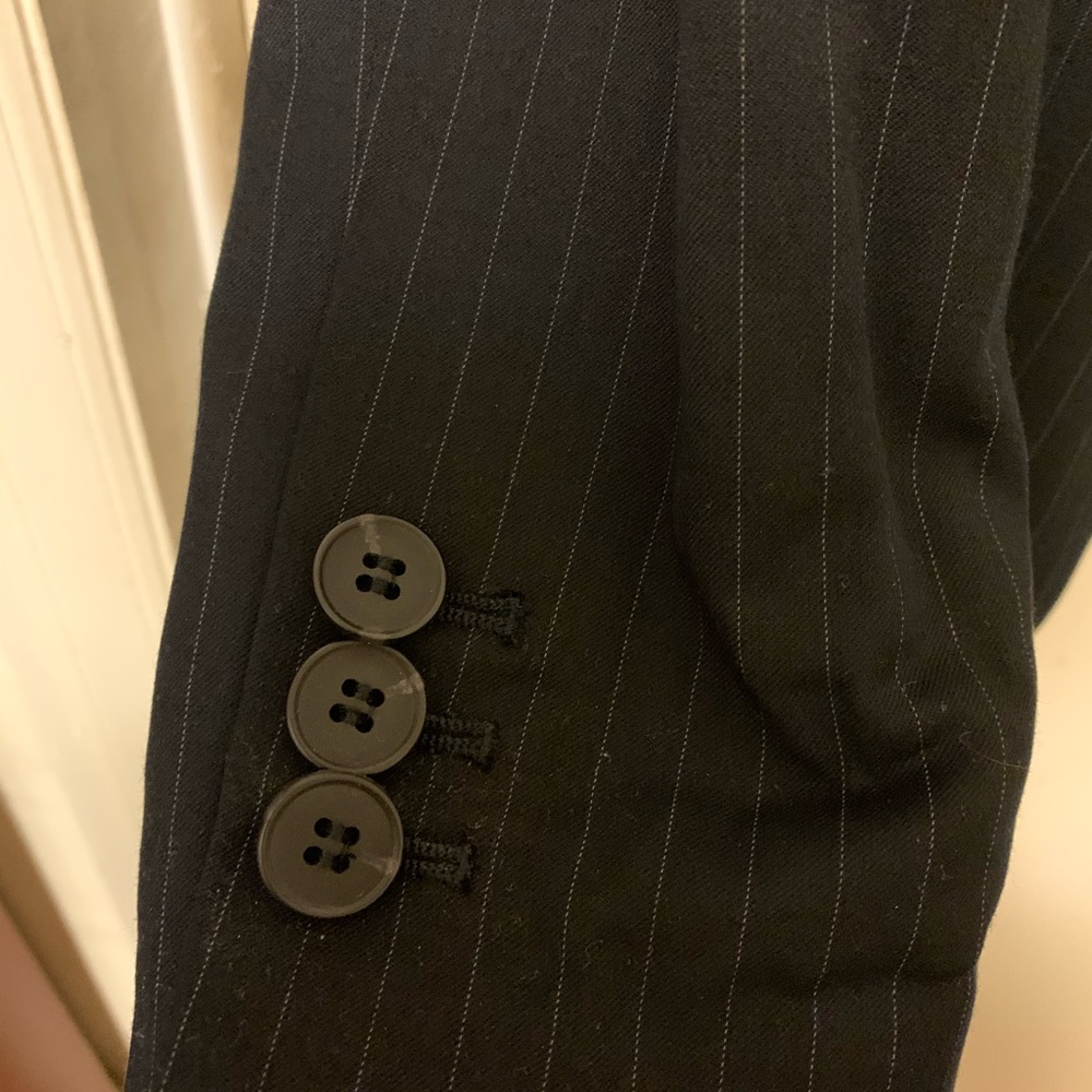 Blazer - Picture 4 of 4